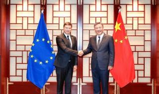 神秘访客的三个结局 神秘访客的三个结局